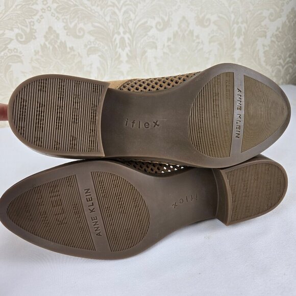 Anne Klein Laden I Flex Size 8.5M Tan Perforated Textile Lace Up Loafers NWOT - Picture 14 of 16